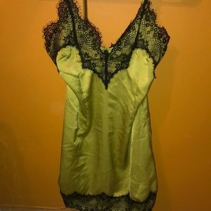 PRETTY LITTLE THING/Mint green and lace black